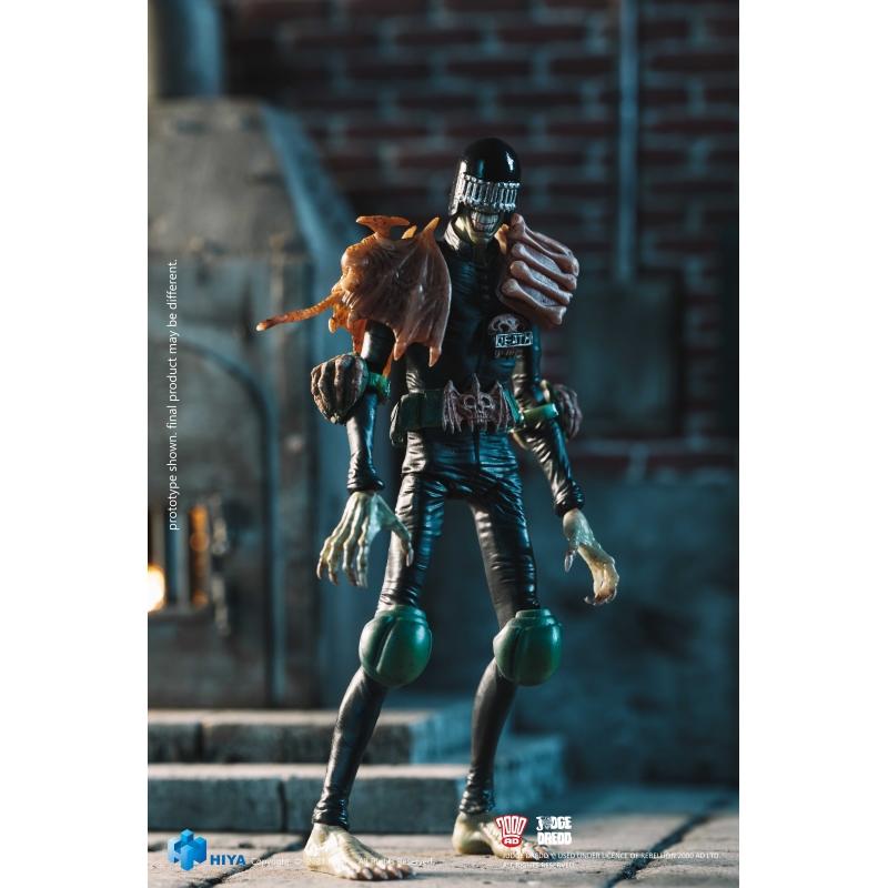 HIYA TOYS JUDGE DREDD 1:18 SCALE ACTION FIGURES - JUDGE DEATH