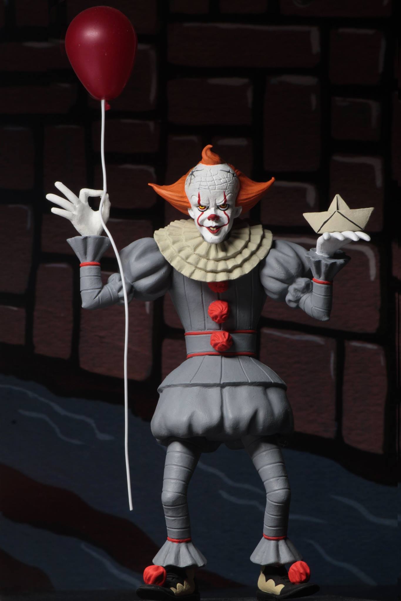NECA Toony Terrors Pennywise It (2017) Figure