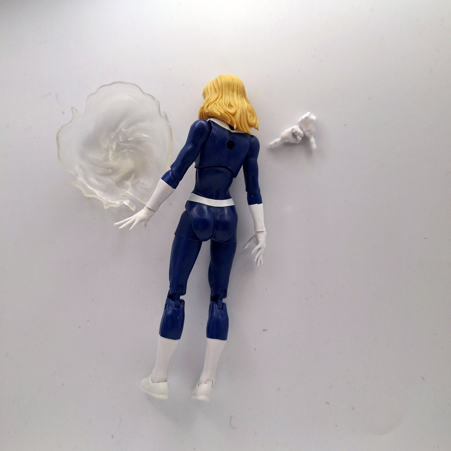 Marvel Legends Retro Invisible Woman
