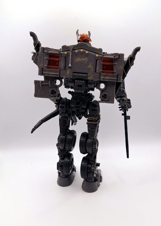 Transformers Studio Series Leader Class Scourge