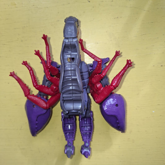 Transformers WFC Kingdom Predacon Scorponok Deluxe