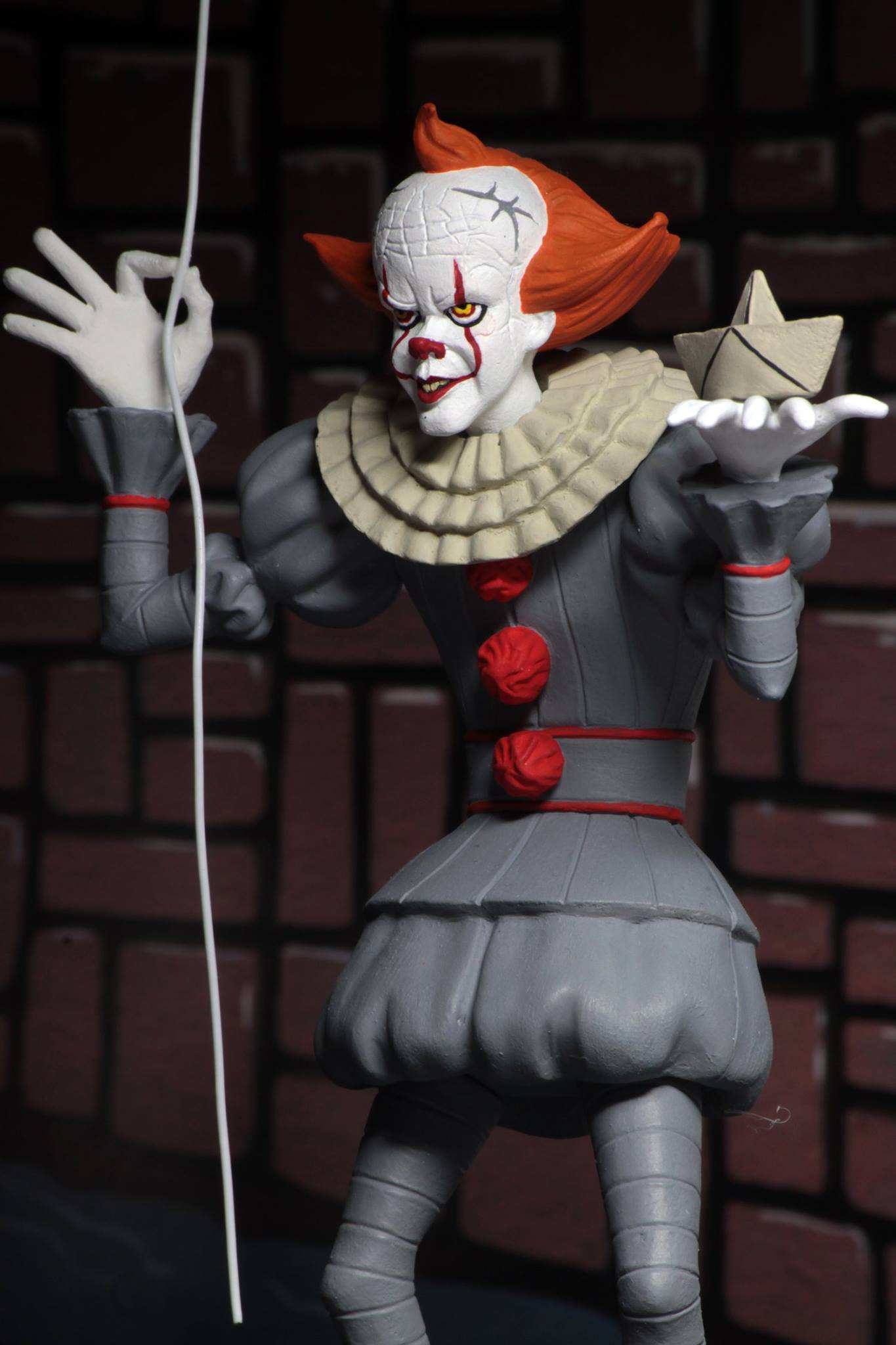 NECA Toony Terrors Pennywise It (2017) Figure