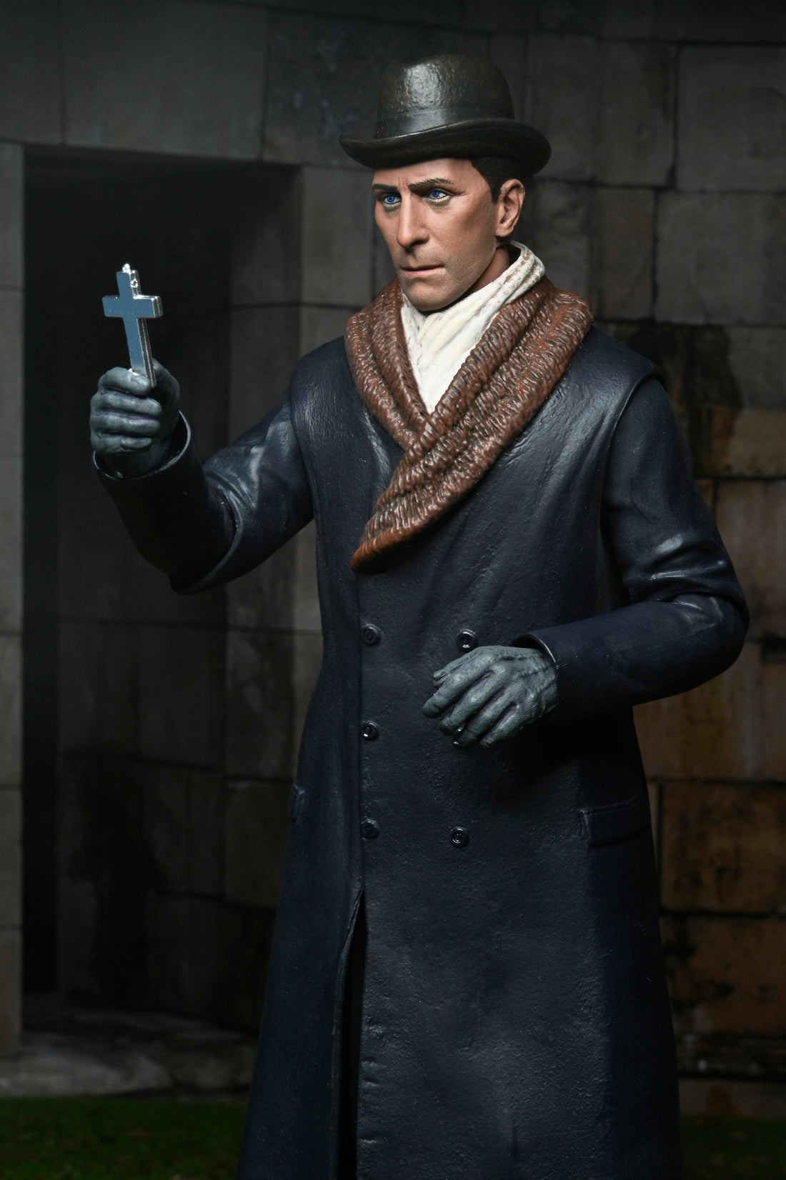 NECA Hammer House of Horror - Horror of Dracula 1958 Van Helsing Figure