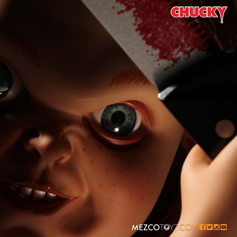 Mezco Child's Play 15 Inch Talking Sneering Chucky Mega Scale Figure With Sound