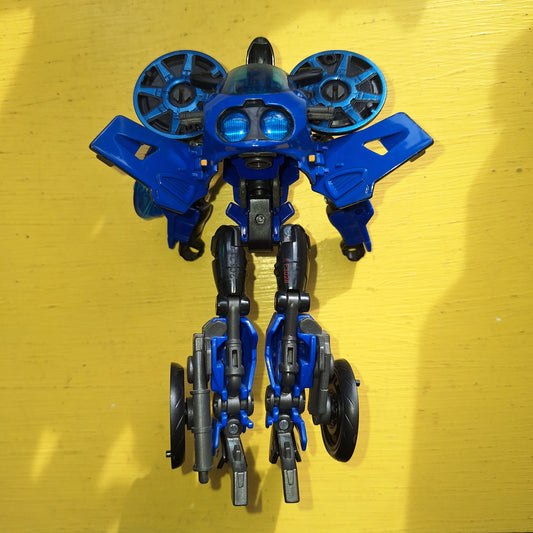 Transformers Prime Universe Legacy Deluxe Class Arcee