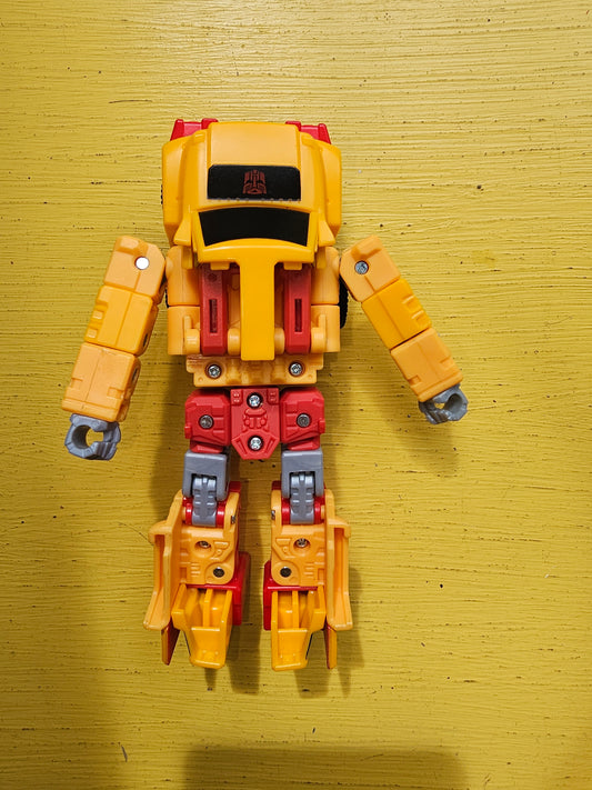 Transformers Legacy United Go Bot Guardian Smallfoot (Yellow Gears)