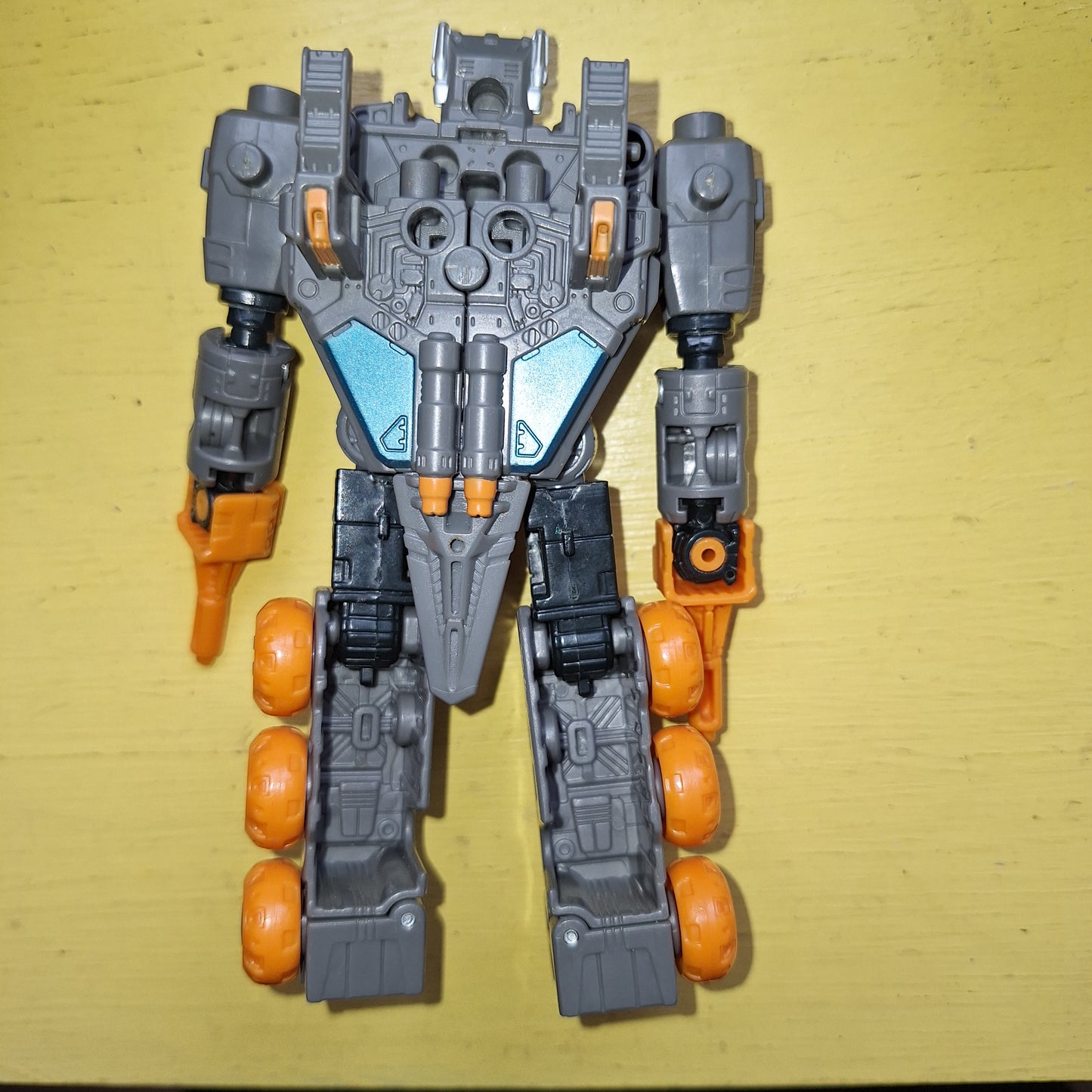 Transformers WFC Earthrise Deluxe FastTrack