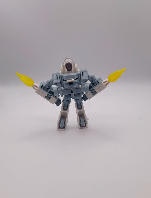 Transformers SS Core Class Exo-Suit Spike