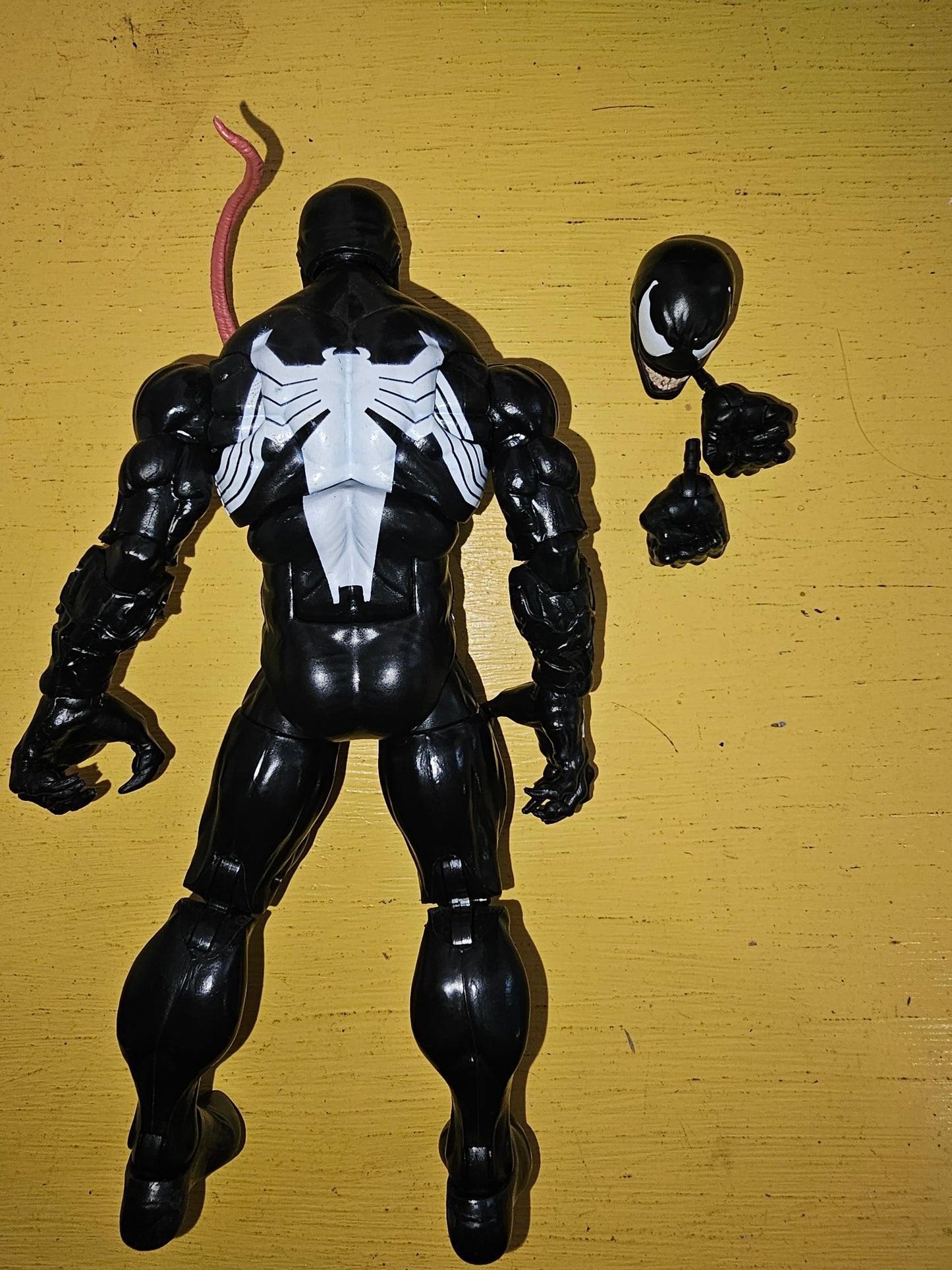 Marvel Legends Venom