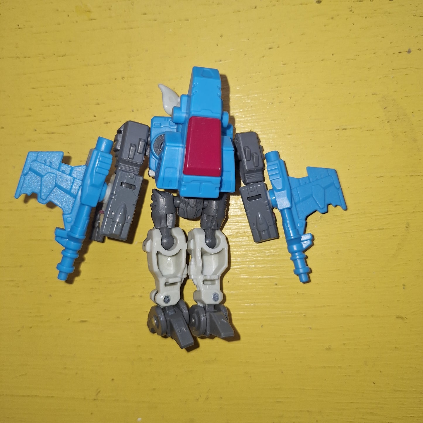 Transformers Legacy Core Class Decepticon Bomb-Burst