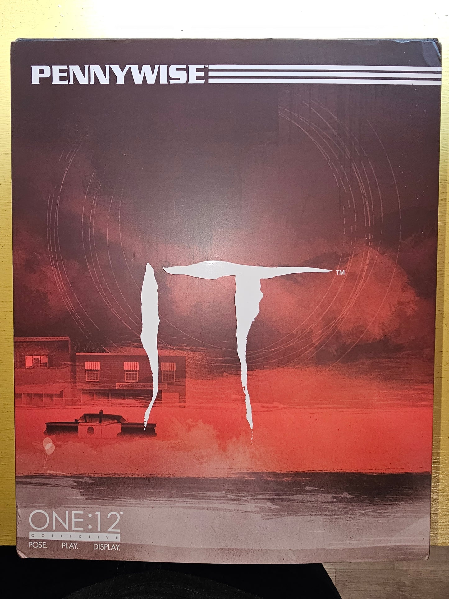 Mezco One:12 Pennywise