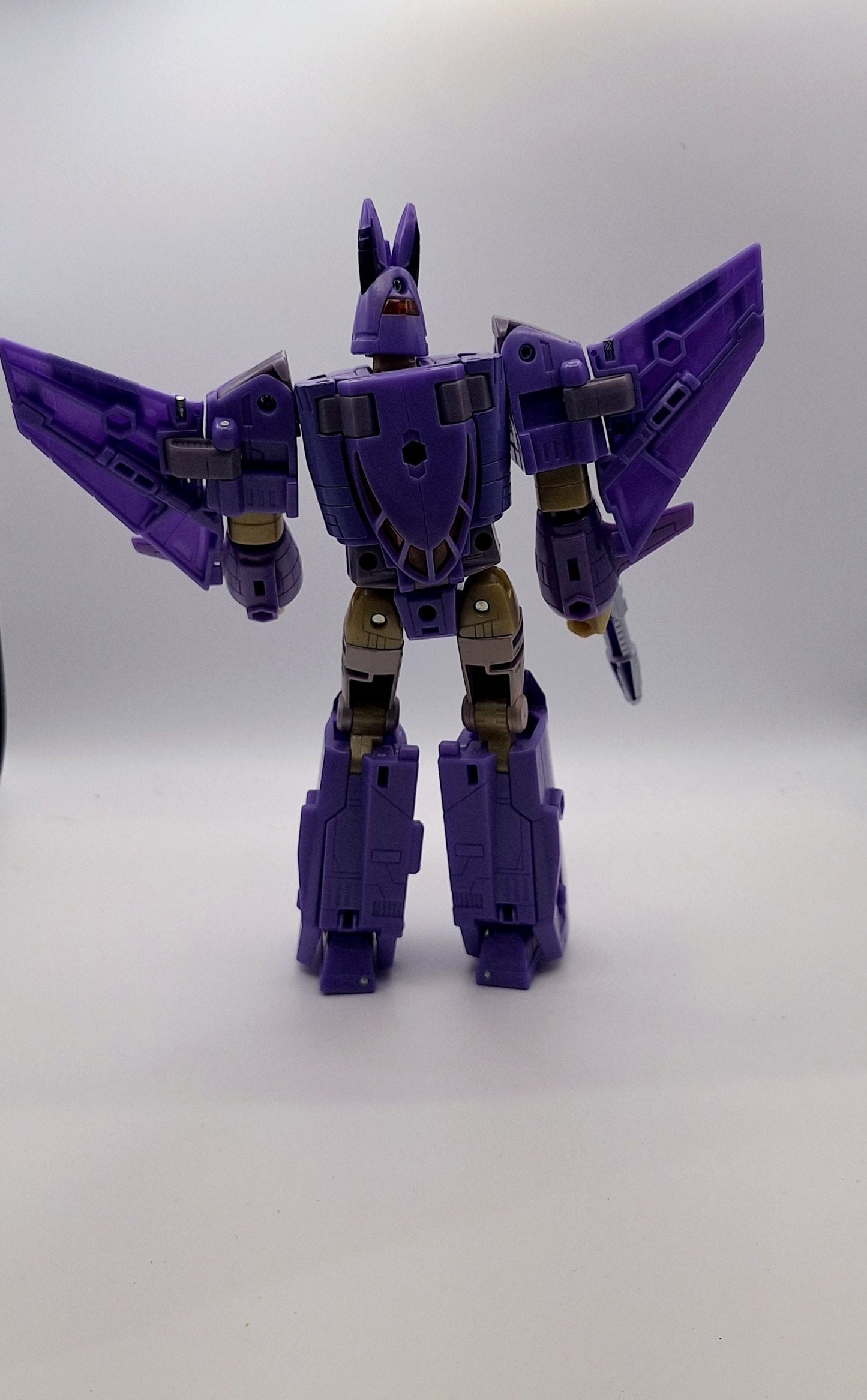 Transformers Kingdom Cyclonus