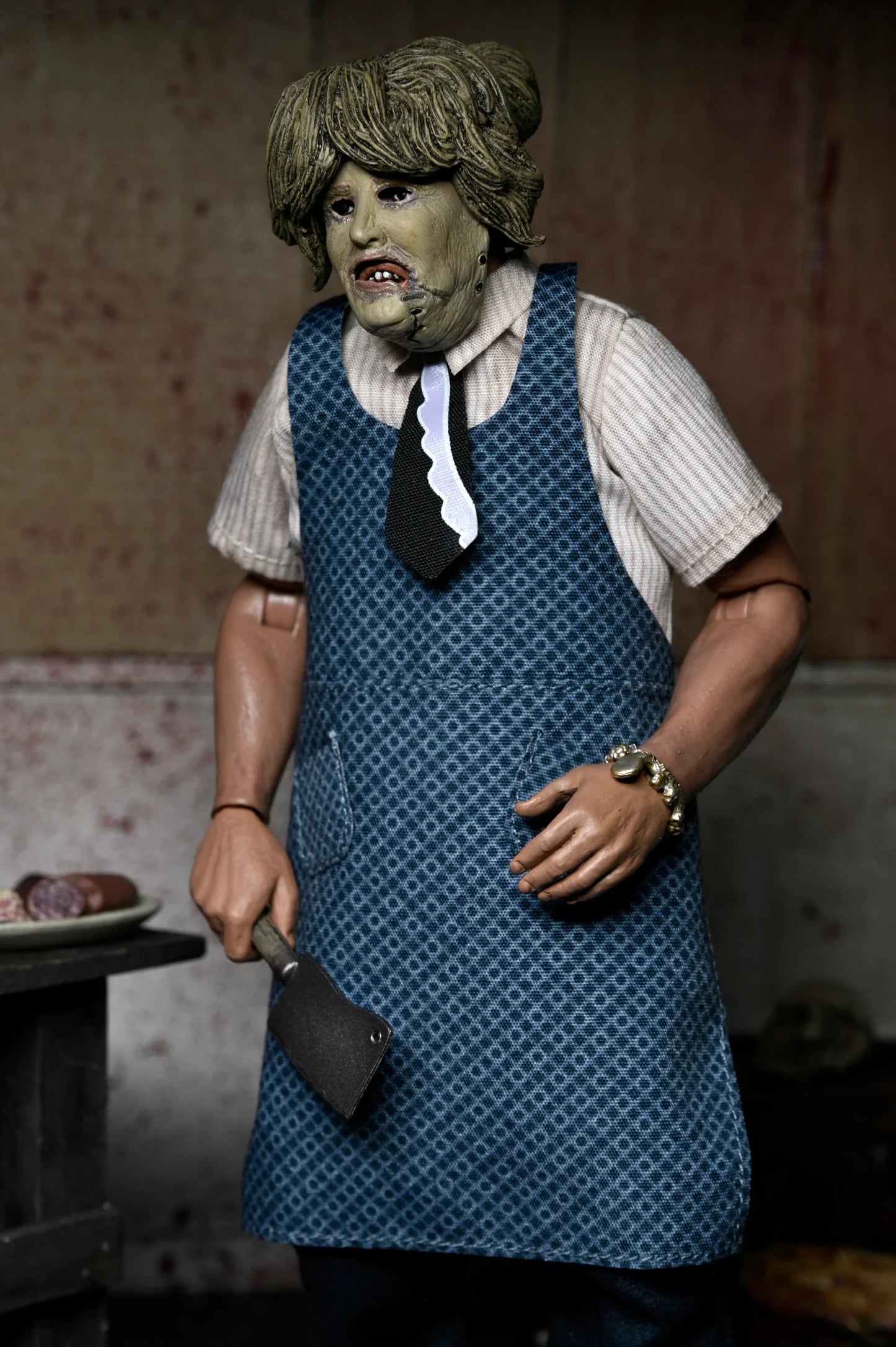 NECA The Texas Chainsaw Massacre – Leatherface Old Lady Mask 8″ Scale Clothed Action Figure