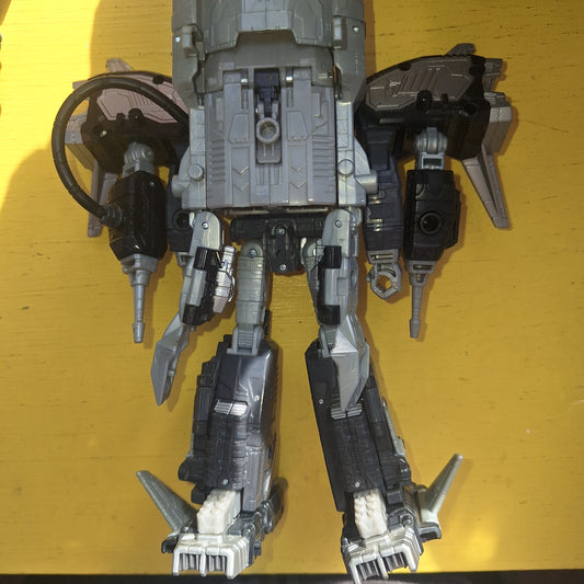 Transformers Generations Selects Galactic Man Shockwave