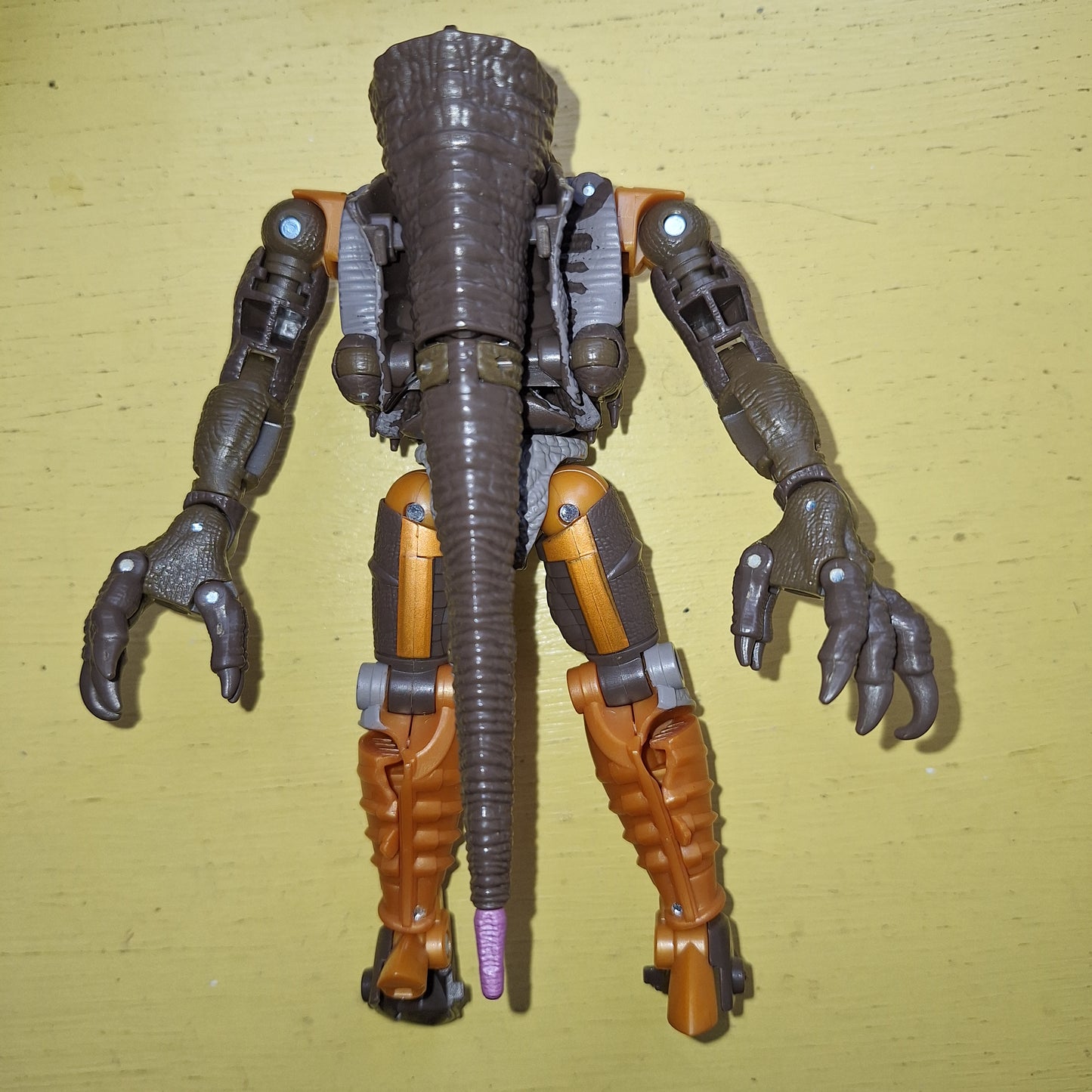 Transformers WFC Kingdom Dinobot