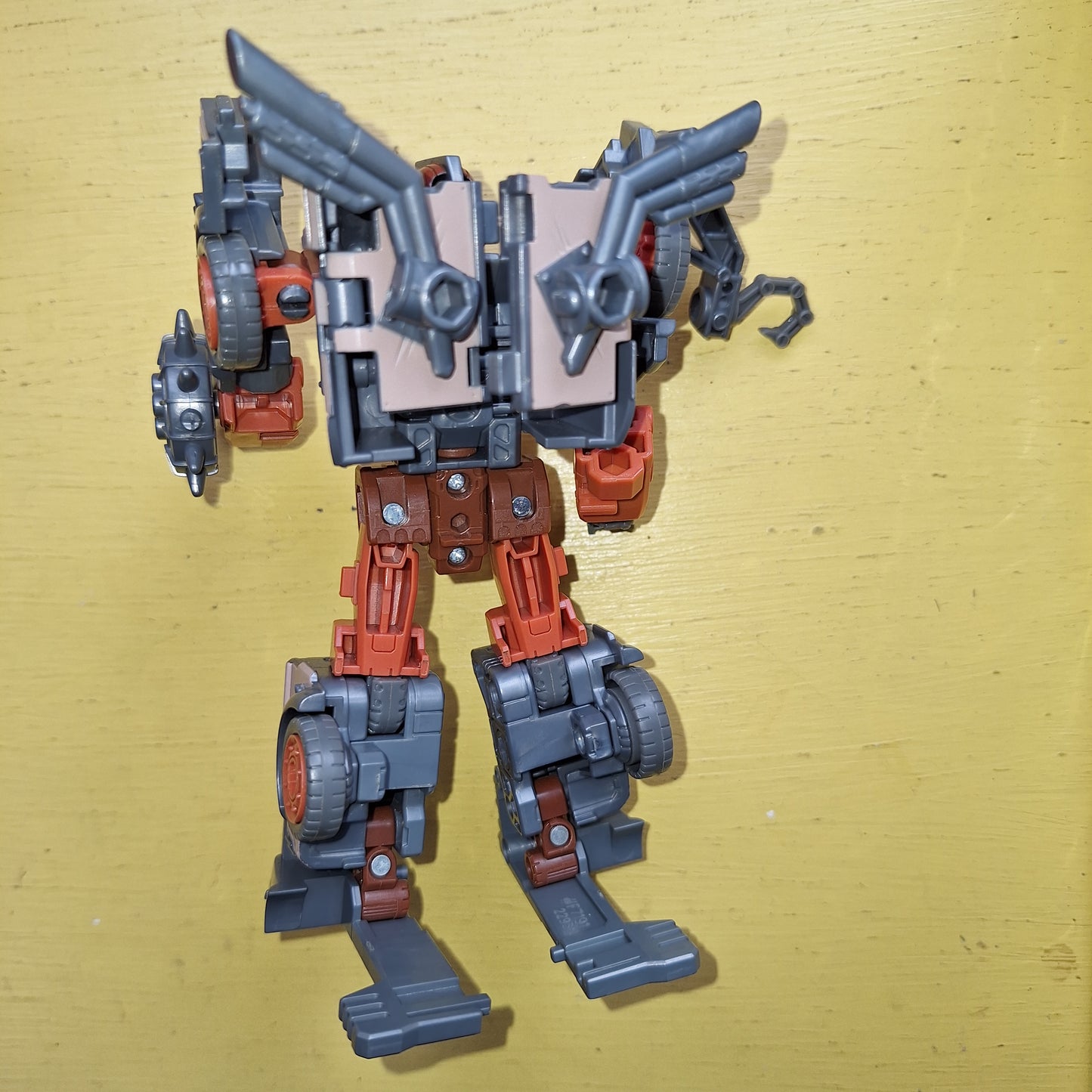 Transformers Legacy Evolution Junkion Deluxe Class Scraphook