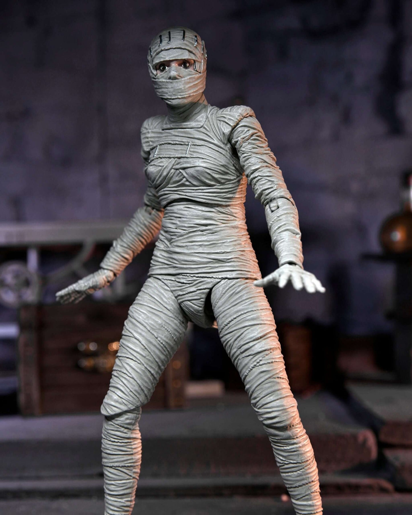 NECA Ultimate 7" Scale Universal Monsters Bride of Frankenstein (Colour)