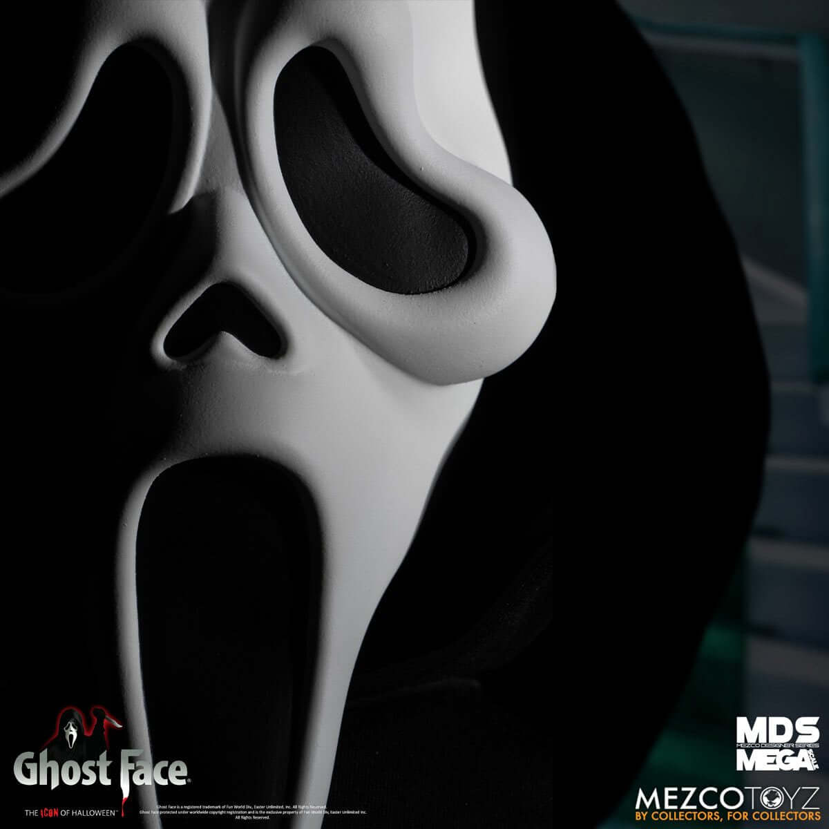 Scream Ghostface Mezco MDS 15" Mega Figure