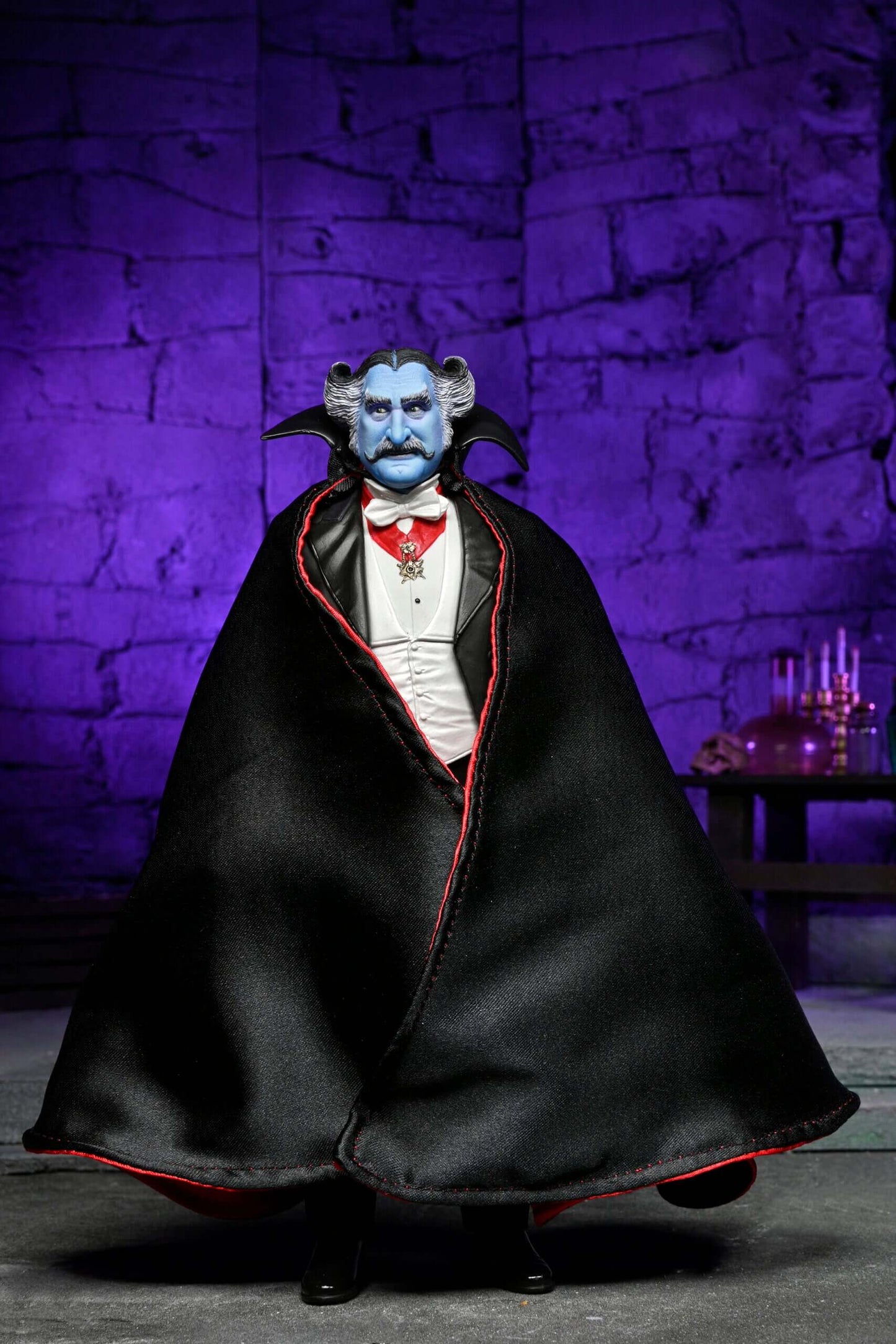 The Munsters (2022) 7″ Scale Action Figure – Ultimate The Count
