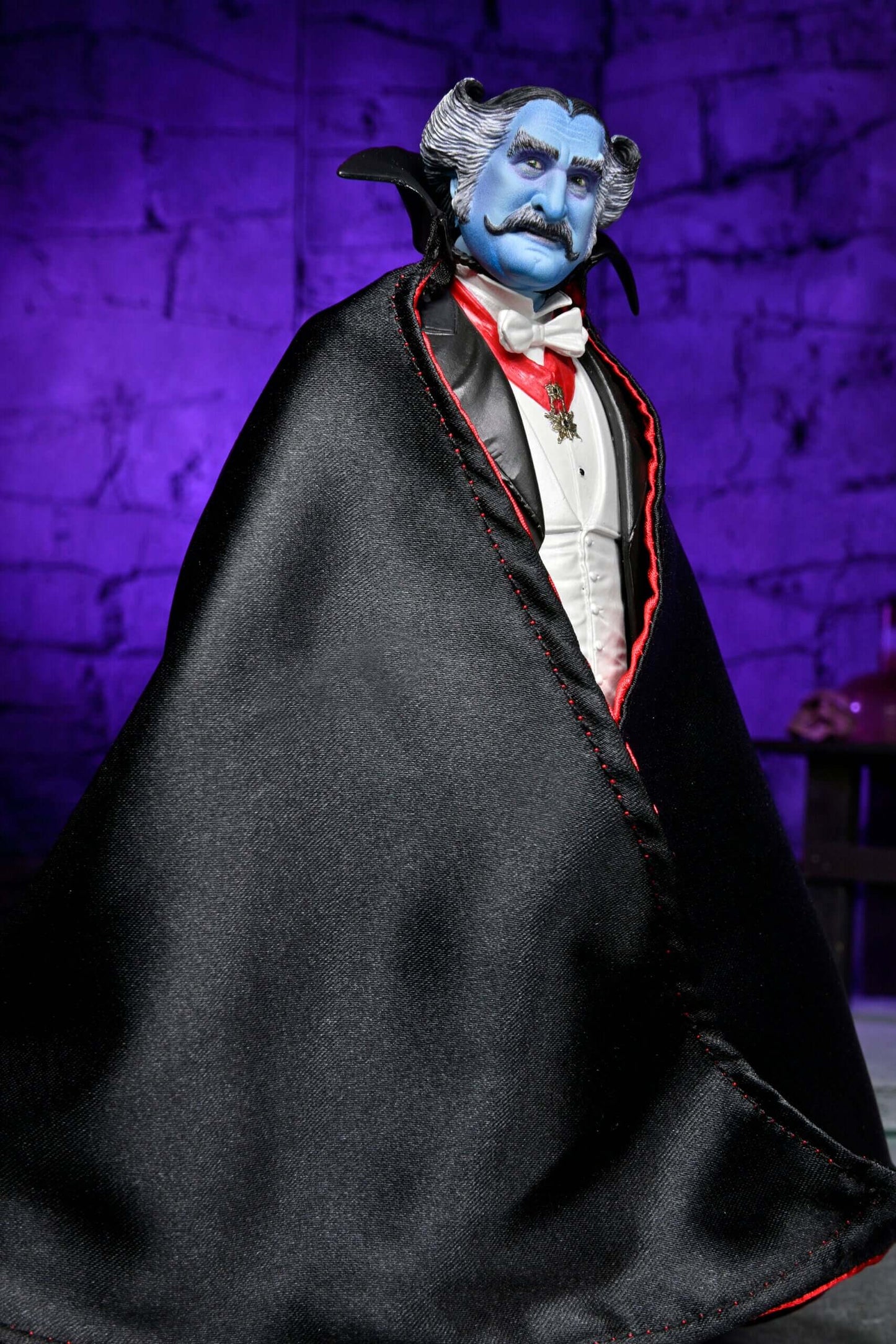 The Munsters (2022) 7″ Scale Action Figure – Ultimate The Count