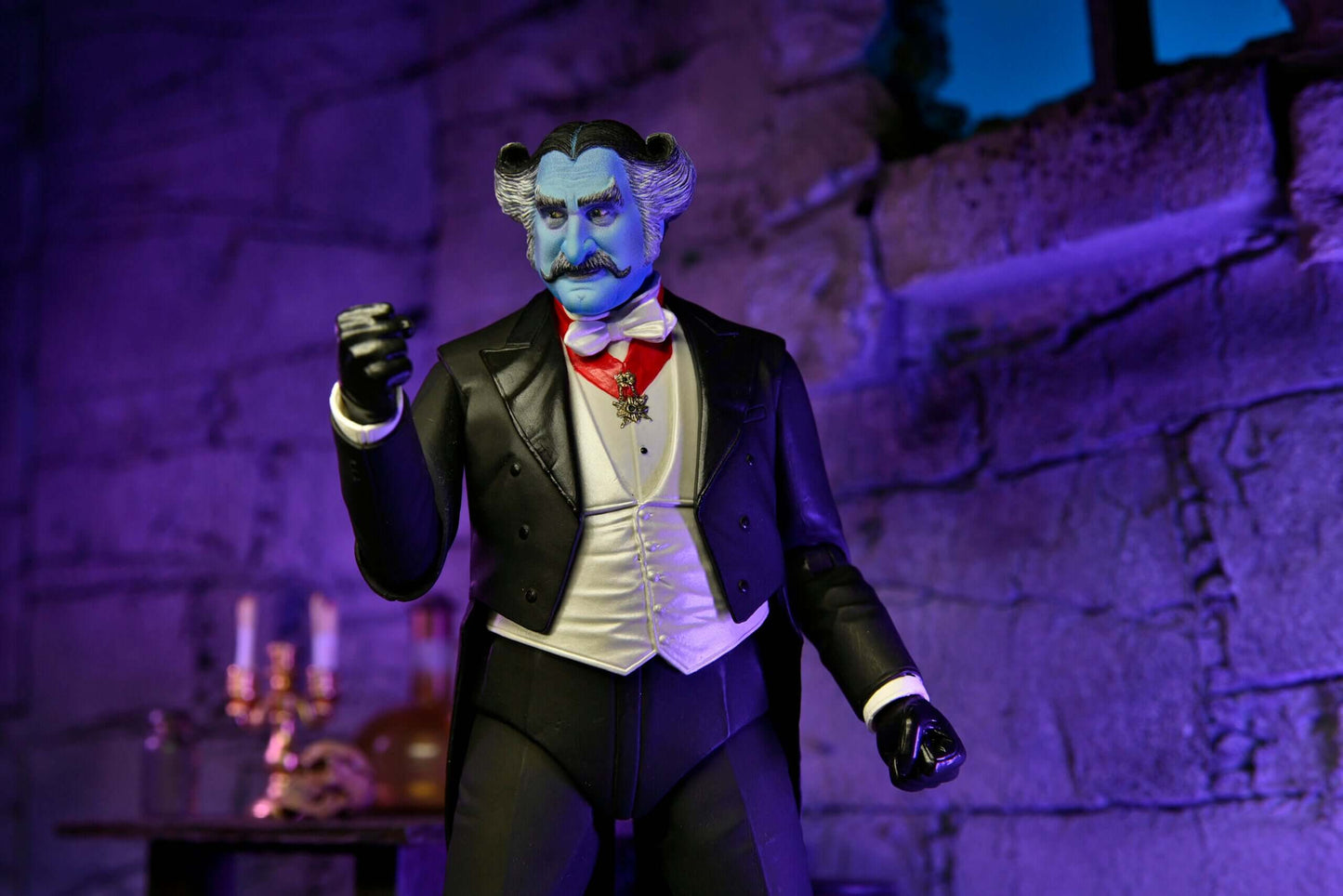 The Munsters (2022) 7″ Scale Action Figure – Ultimate The Count