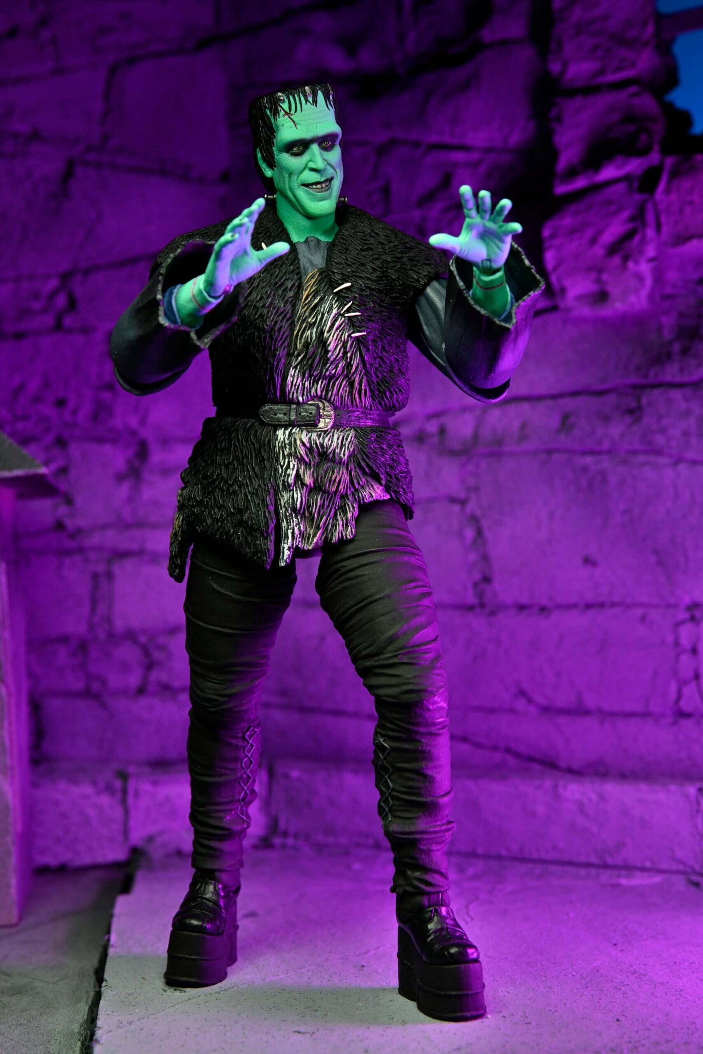 The Munsters (2022) 7″ Scale Action Figure – Ultimate Herman