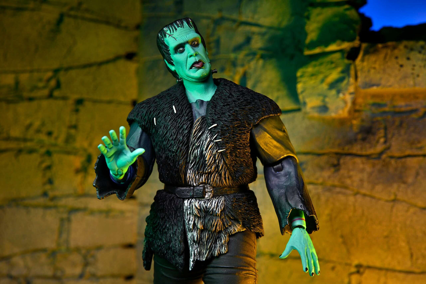The Munsters (2022) 7″ Scale Action Figure – Ultimate Herman