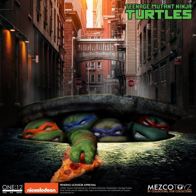 Pre-order Feb 2024 Mezco Teenage Mutant Ninja Turtles Deluxe Boxed Set