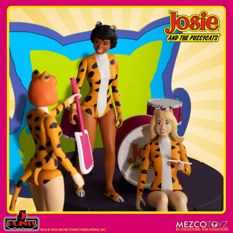 Pre-order Feb 2024 MEZCO 5 POINTS: Josie and The Pussycats Action Figure Deluxe Set