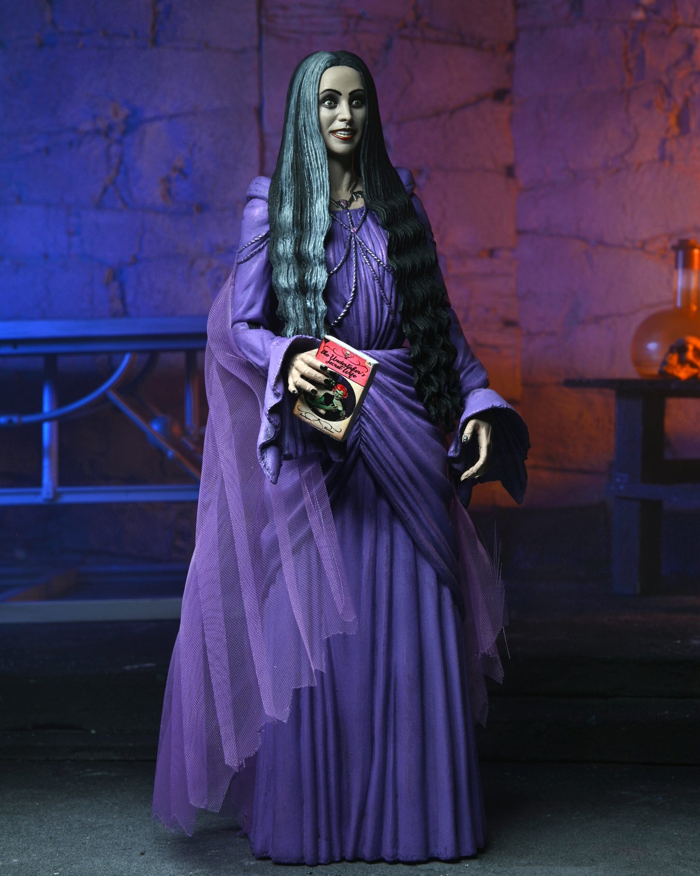 The Munsters (2022) 7” Scale Action Figure – Ultimate Lily Munster