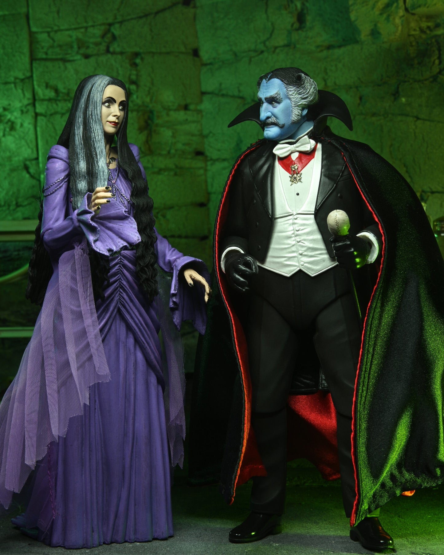 The Munsters (2022) 7” Scale Action Figure – Ultimate Lily Munster