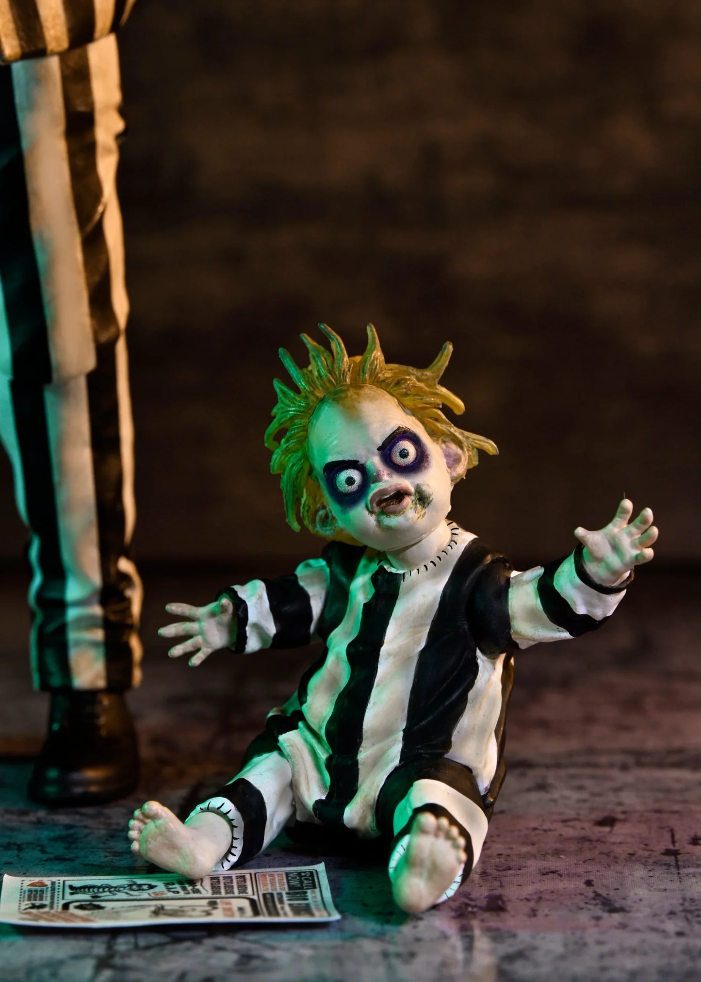 NECA Beetlejuice – Striped Suit Ultimate