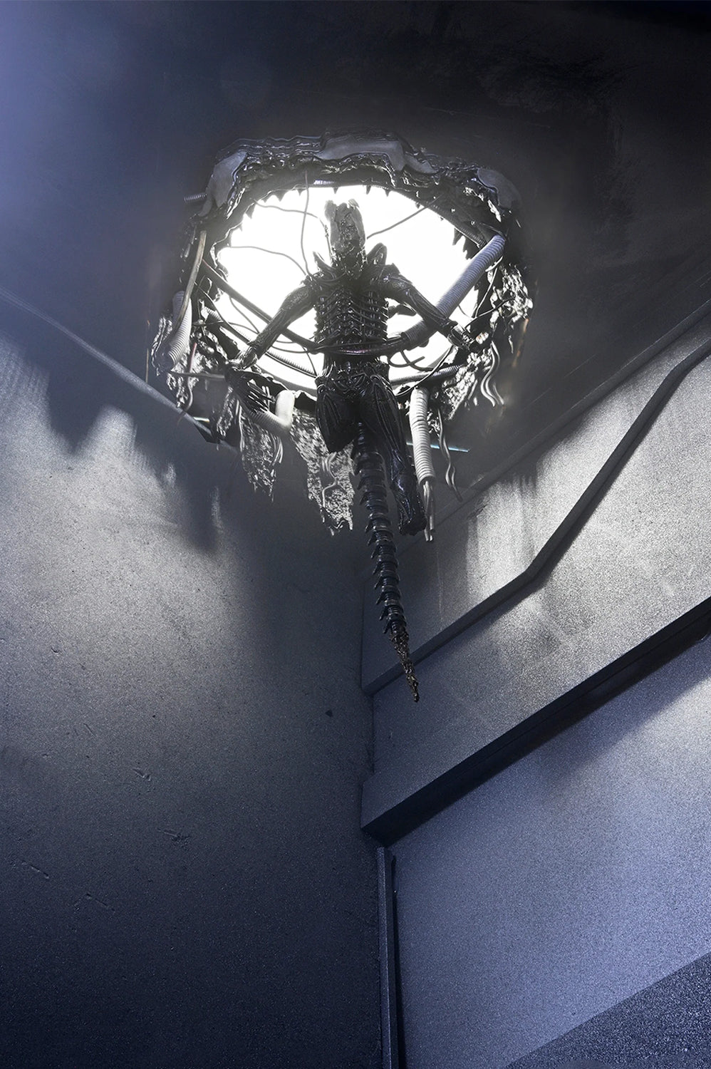 NECA Alien: Romulus – Deluxe Suspended Lab Xenomorph XX121 Deluxe