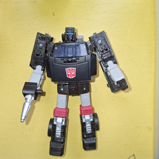 Transformers War For Cybertron Earthrise Deluxe Trailbreaker - New in stock