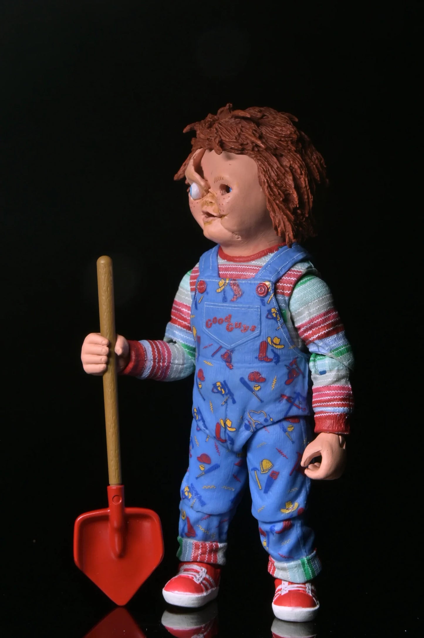 NECA Chucky (TV Series) – Good Guy 7″ Scale Action Figure Blind Box Series 2 (1 Blind Box)