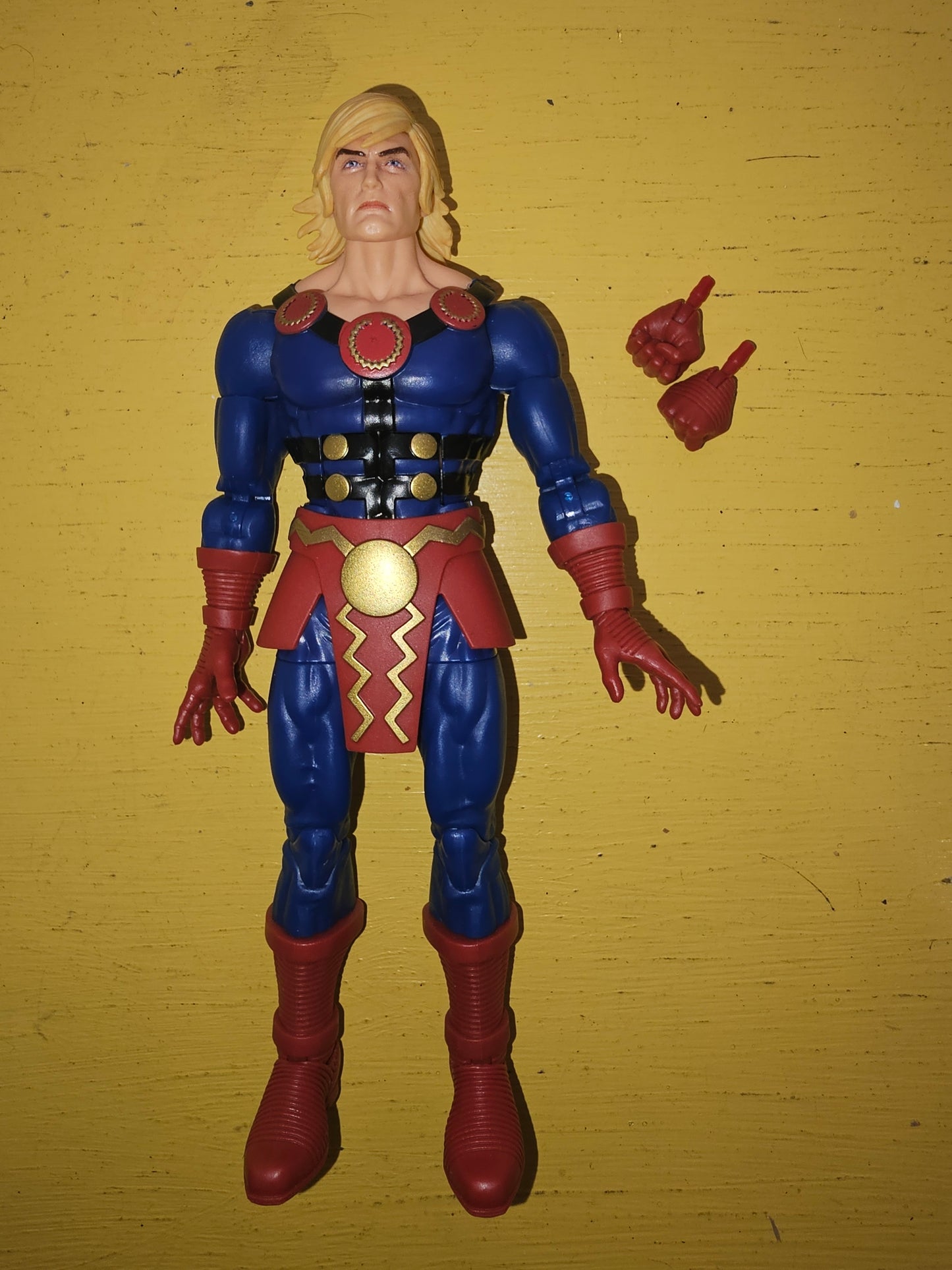 Marvel Legends Ikaris