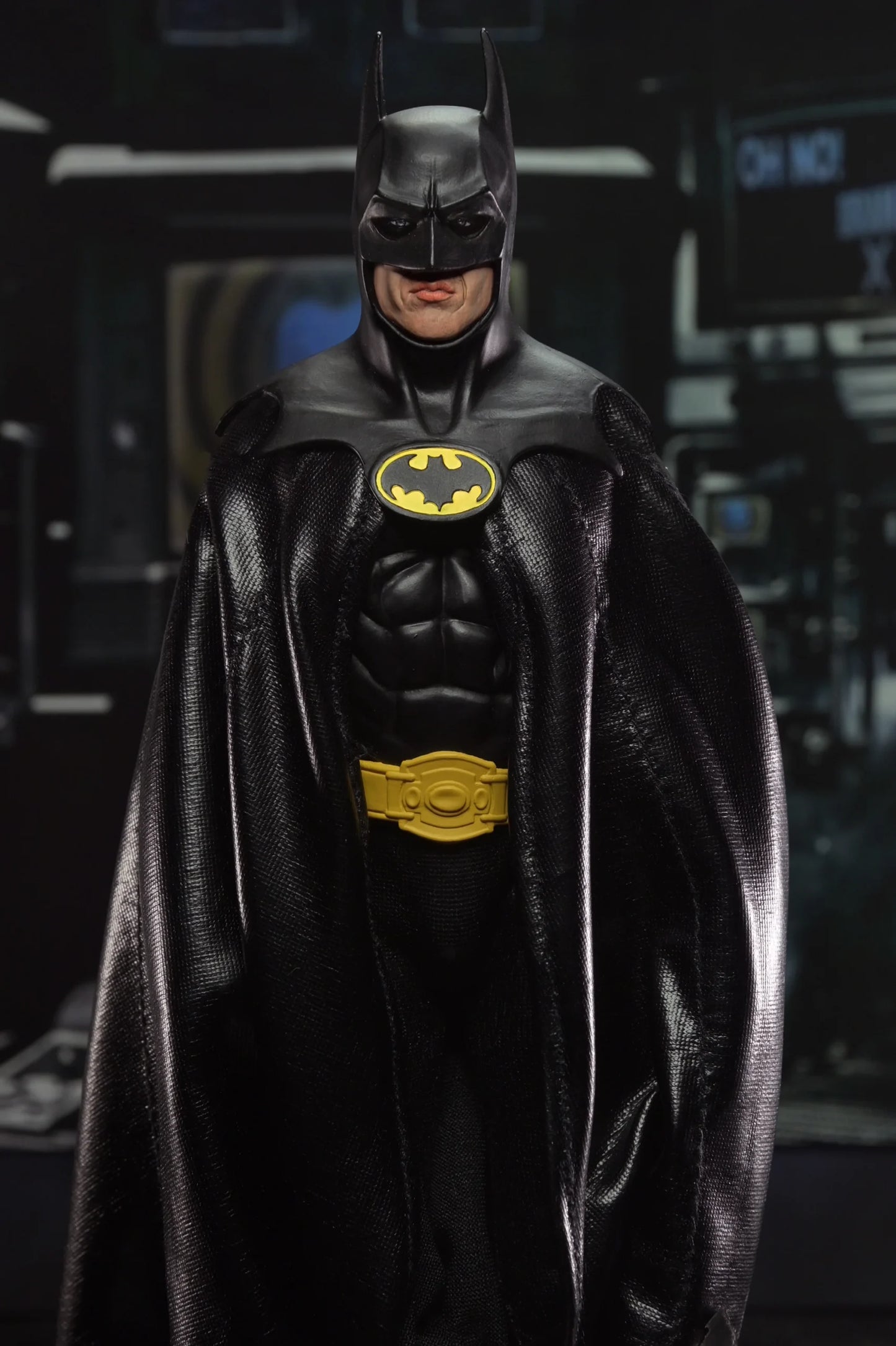 NECA Batman (1989) – Batman 8″ Scale Clothed Action Figure