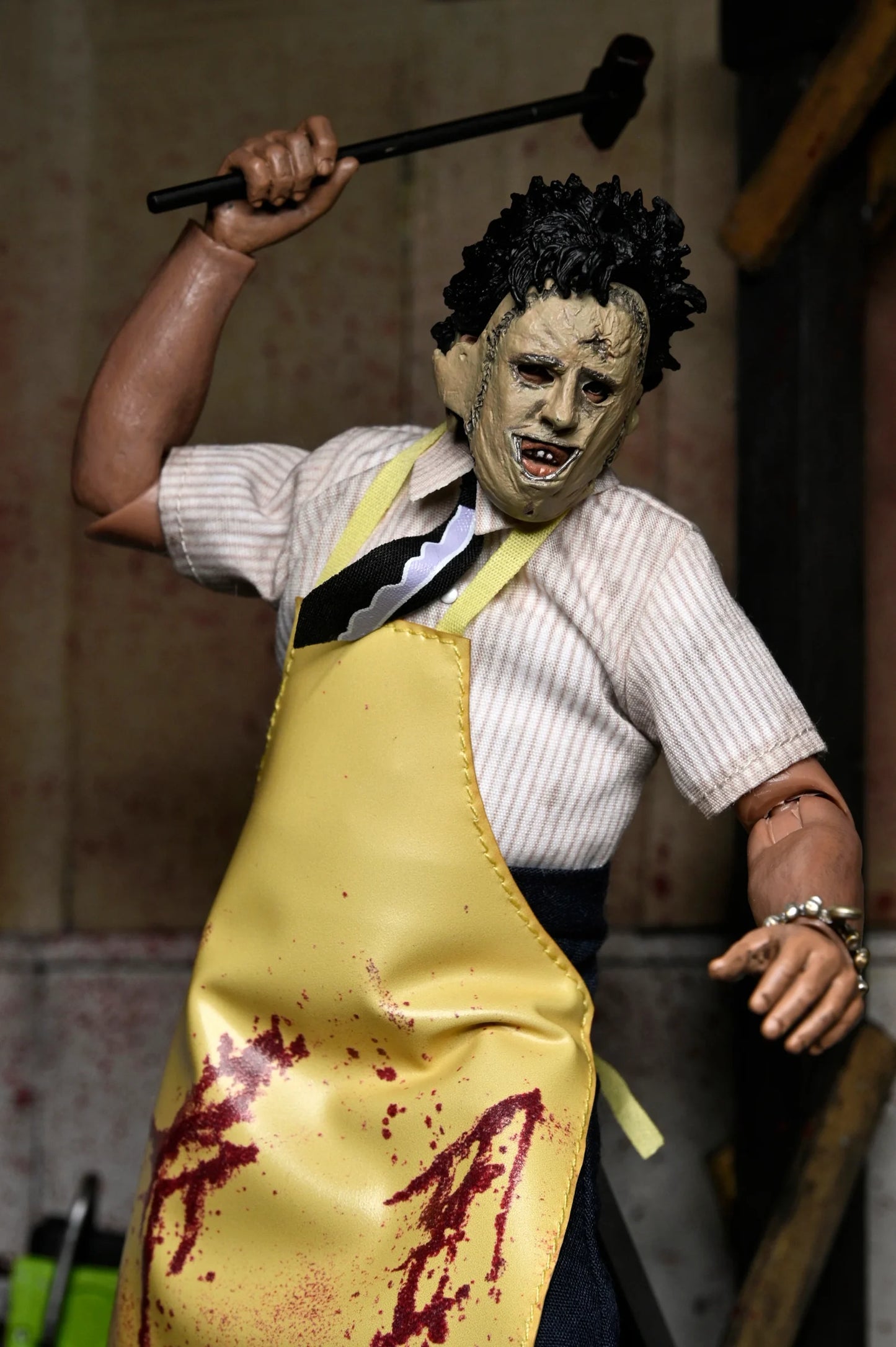NECA The Texas Chainsaw Massacre – Leatherface 8″ Scale Clothed Action Figure
