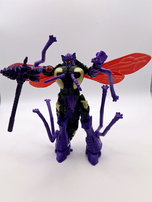 Transformers Legacy Buzzworthy Bumblebee Deluxe Skywasp