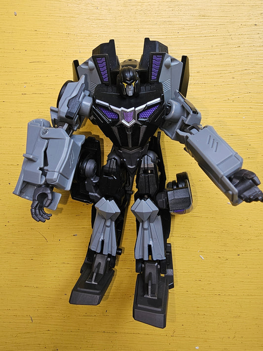 Transformers Studio Series Deluxe War for Cybertron Gamer Edition Barricade