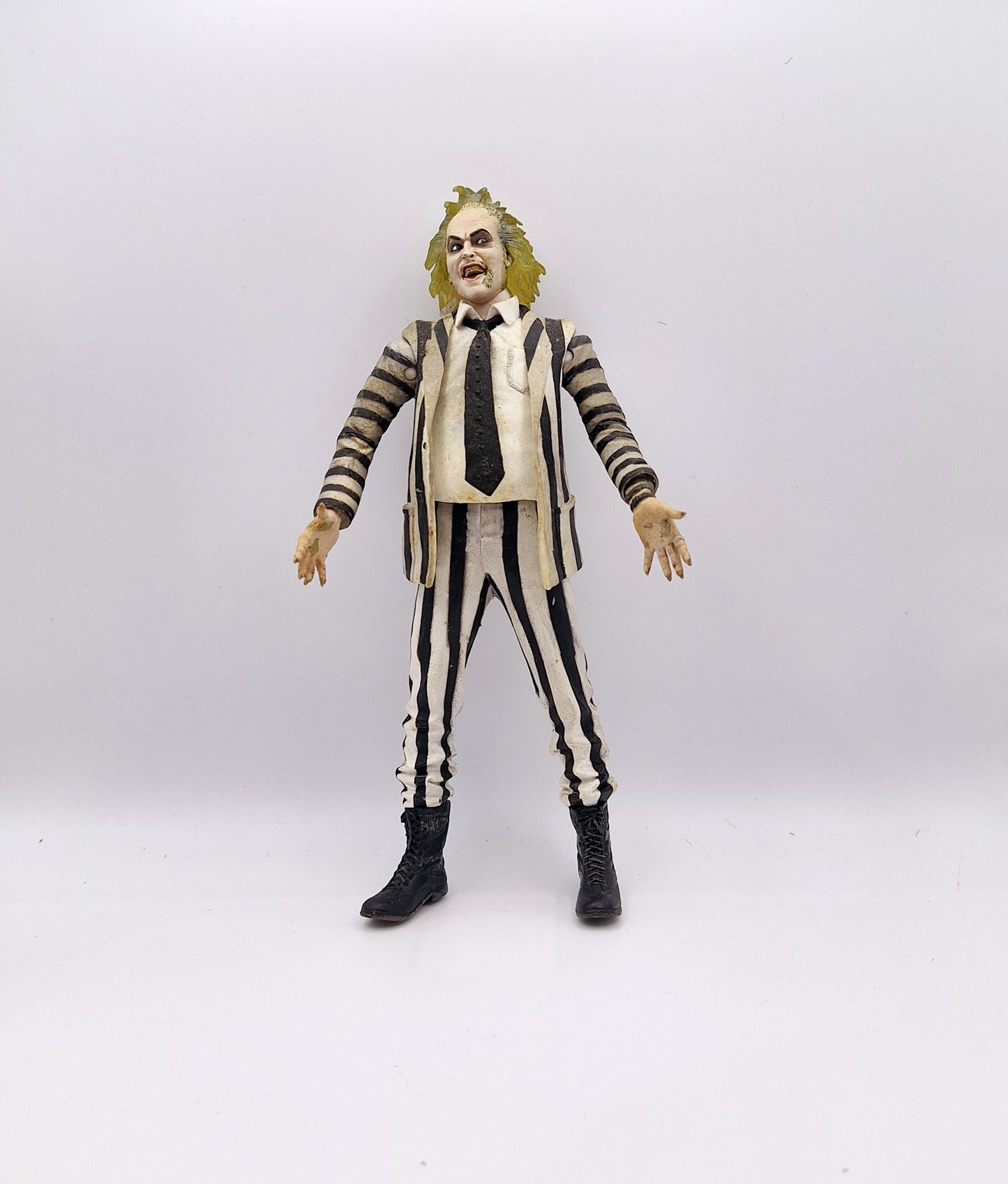 NECA Cult Classics Beetlejuice