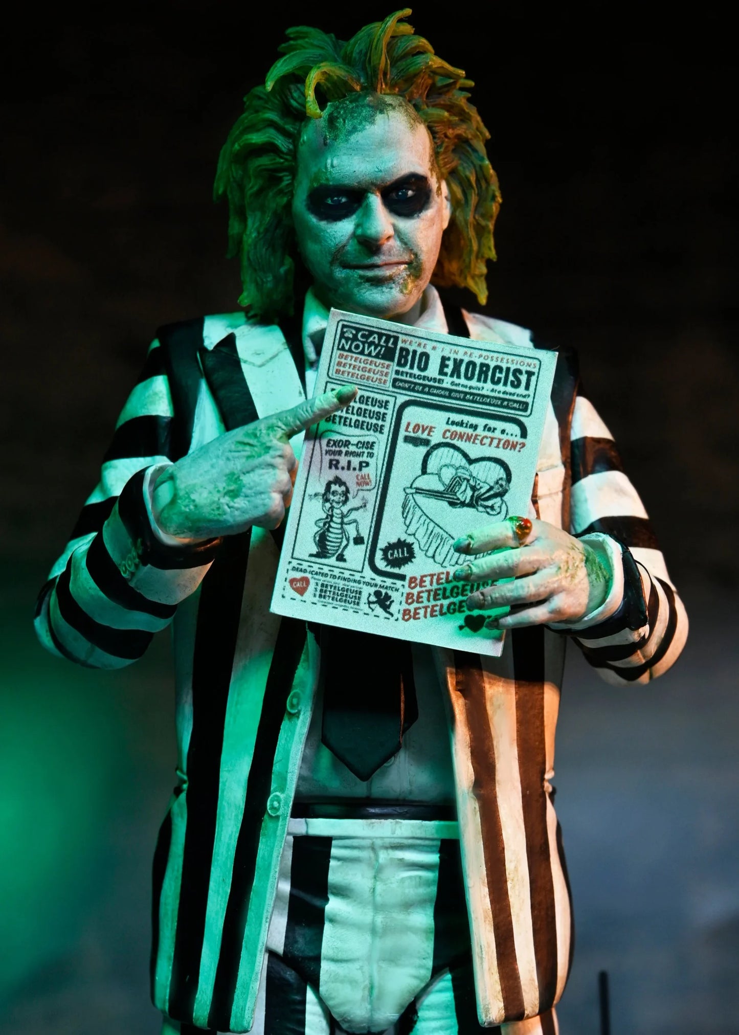 NECA Beetlejuice – Striped Suit Ultimate