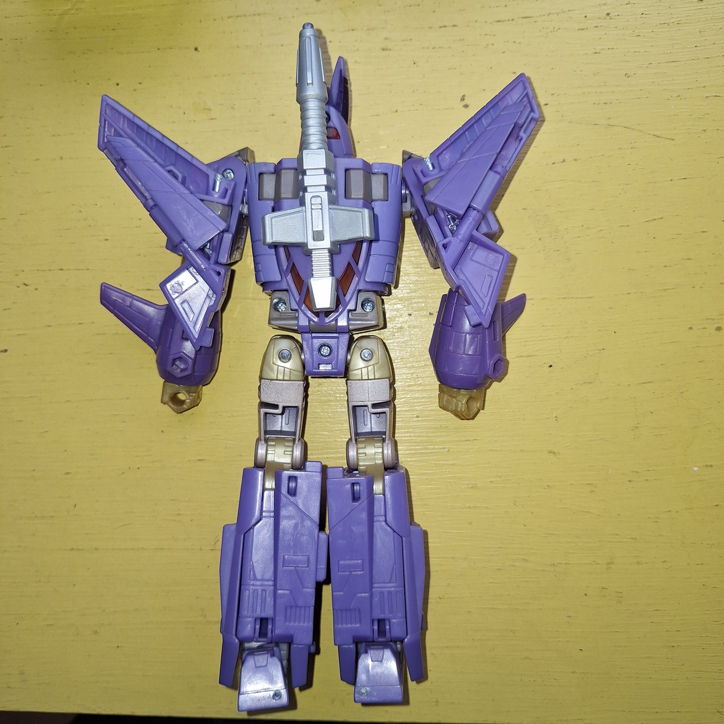 Transformers WFC Kingdom Cyclonus