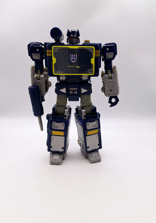 Transformers WFC Netflix Soundwave