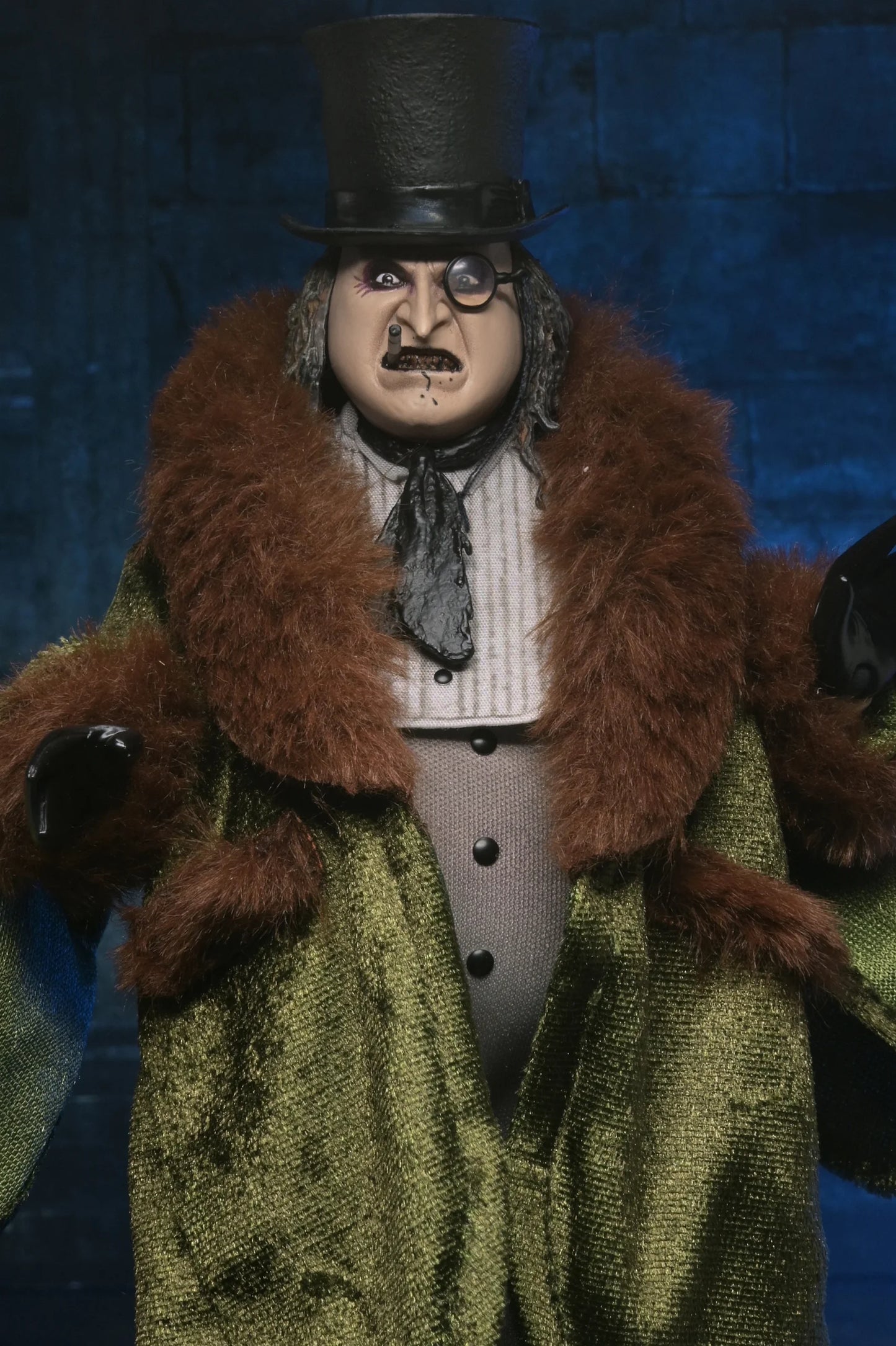 NECA Batman Returns – Penguin 8″ Scale Clothed Action Figure