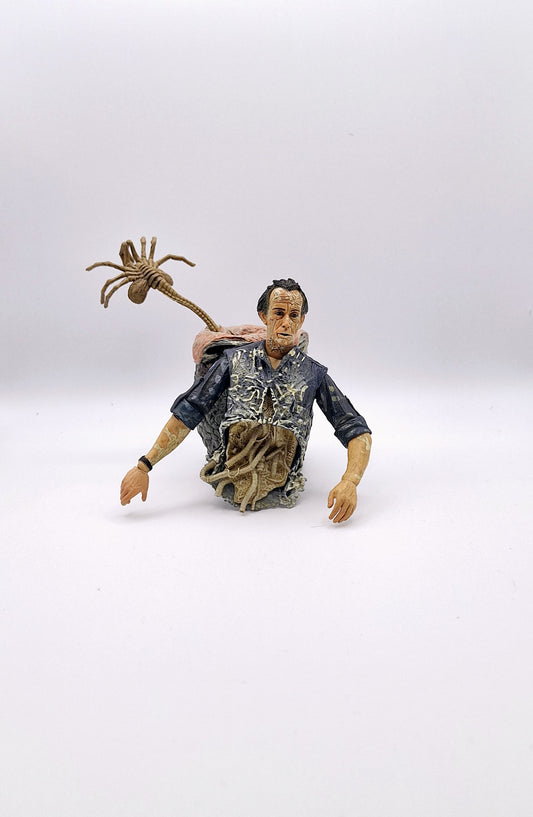 Neca Aliens Battle Damaged Bishop & Facehugger Egg figure