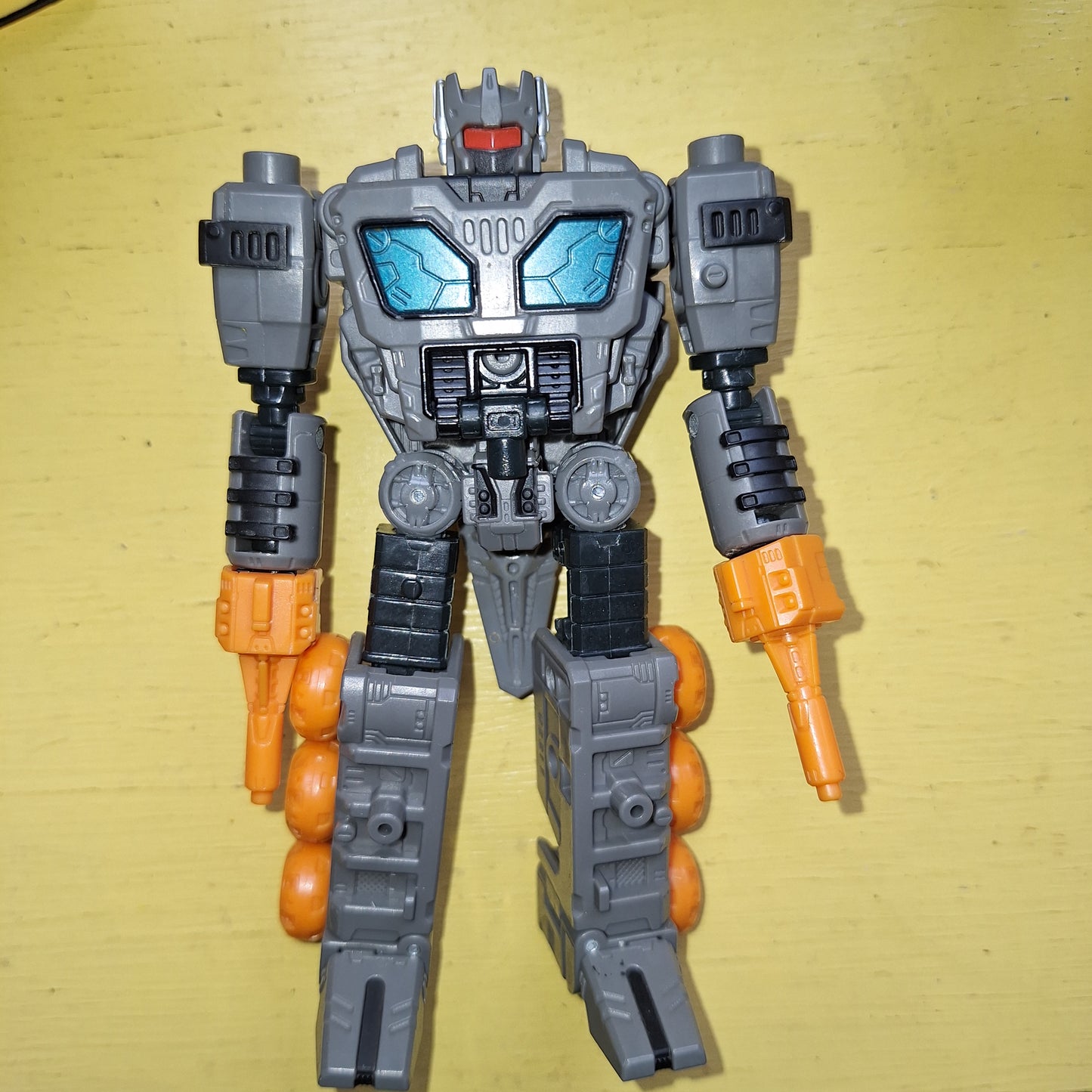 Transformers WFC Earthrise Deluxe FastTrack