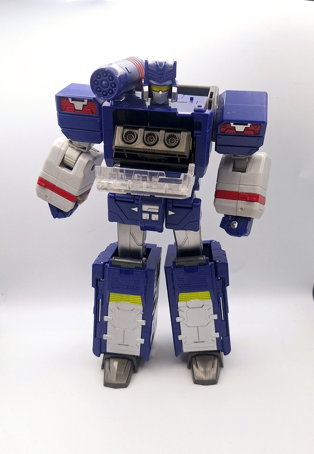 Transformers Titans Return Soundwave