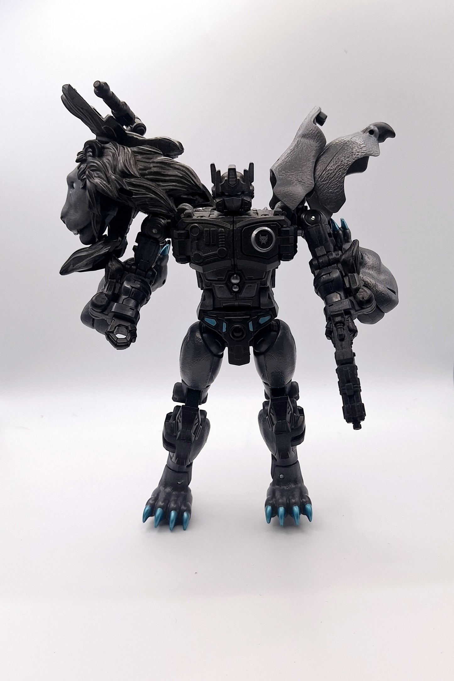 Transformers Legacy Nemesis Leo Prime