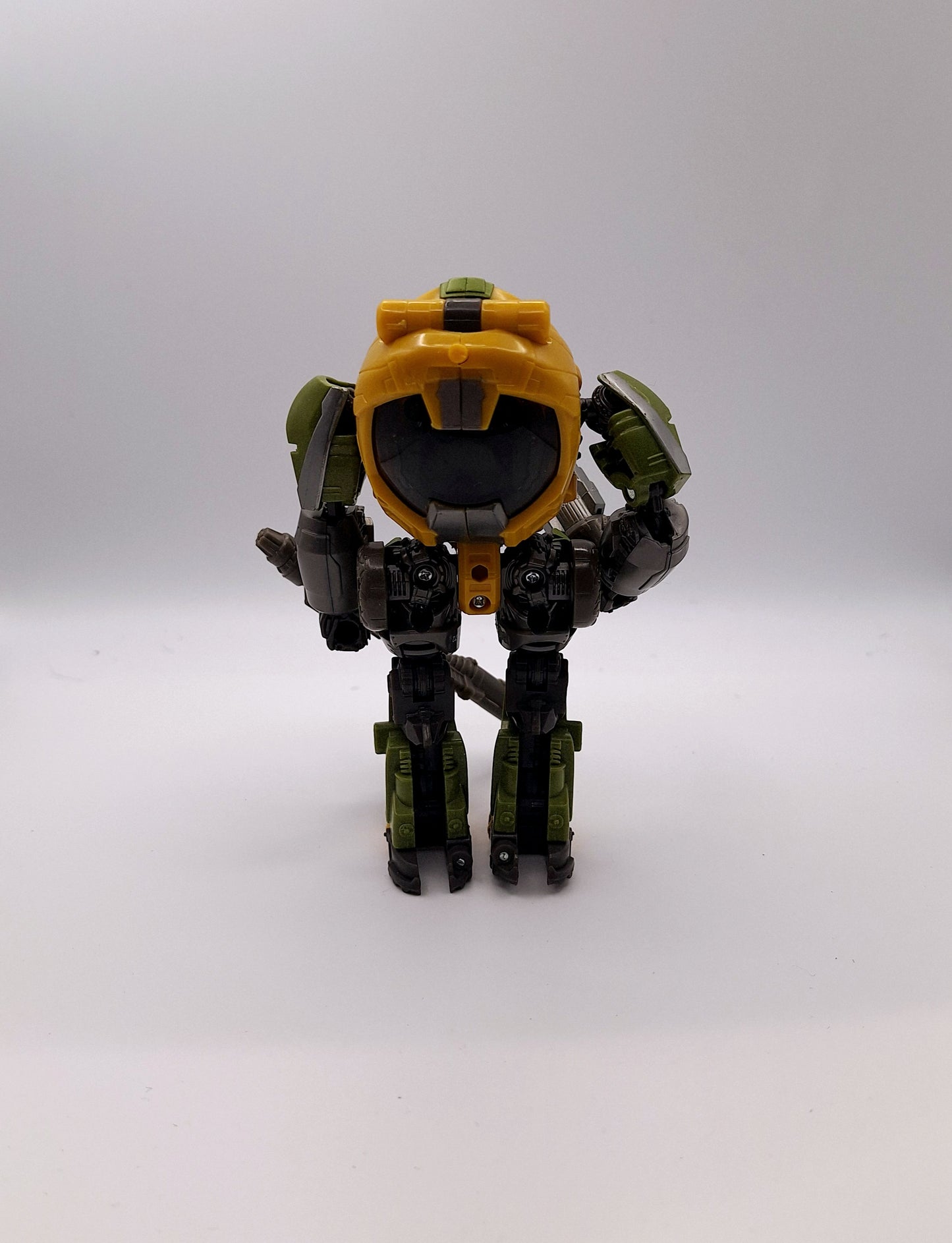 Transformers Studio Series Bumblebee Deluxe Class Brawn